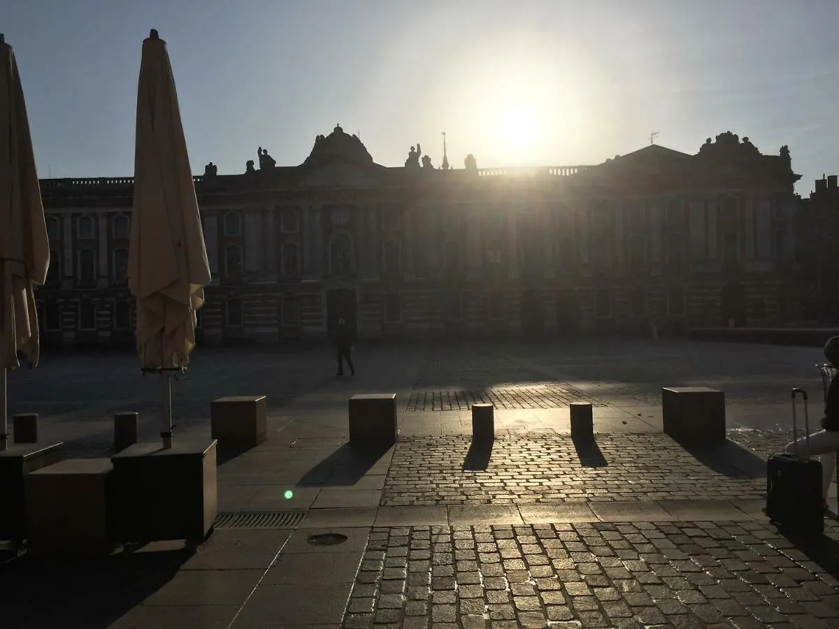 Apartamento Appartement Toulouse plein centre-jusqu'à 4 personnes-Parking et Petit déjeuner inclus França
